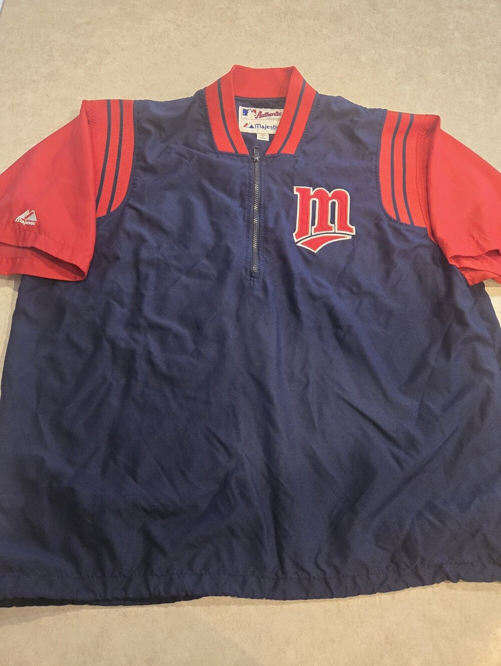 Minnesota Twins Majestic Windbreaker - Size Adult XL